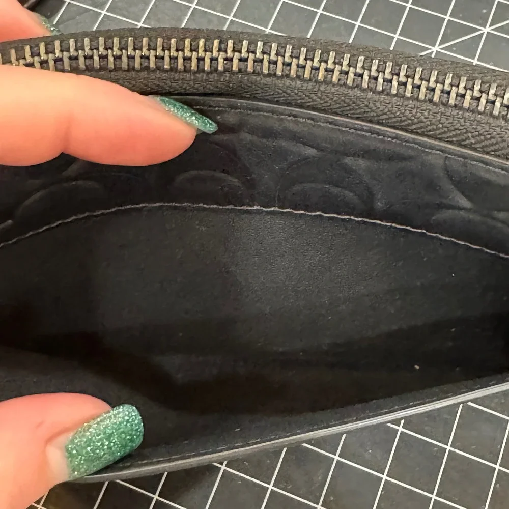 Coach Accordion Zip Wallet Black Signature Debossed‎ Leather Long Clutch Wallet